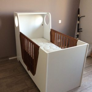 Fabrication d'un lit d'enfant et de son matelas, 100% artisanal et français, par la Literie Toullec en Bretagne